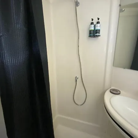 Quai 86 - Studio, Clim Mobile, Parking, Proche Gare & Centre Daire *