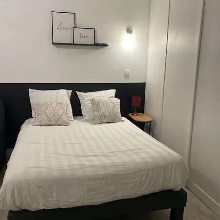 Quai 86 - Studio, Clim Mobile, Parking, Proche Gare & Centre * 普瓦捷