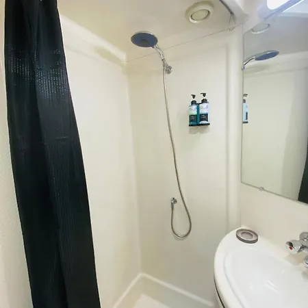 Apartment Quai 86 - Gare, Centre-ville, Free Parking, Netflix