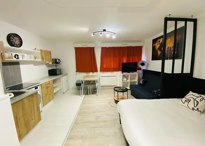 Apartmán Quai 86 - Studio, Clim Mobile, Parking, Proche Gare & Centre Poitiers